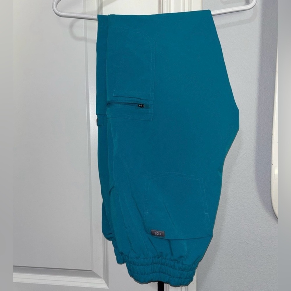 Figs Women’s Teal High Waisted Dowa Scrub Pants